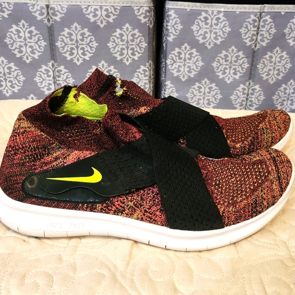 Nike Free Run Flyknit Running Shoes Red W10 - Picture 3 of 7